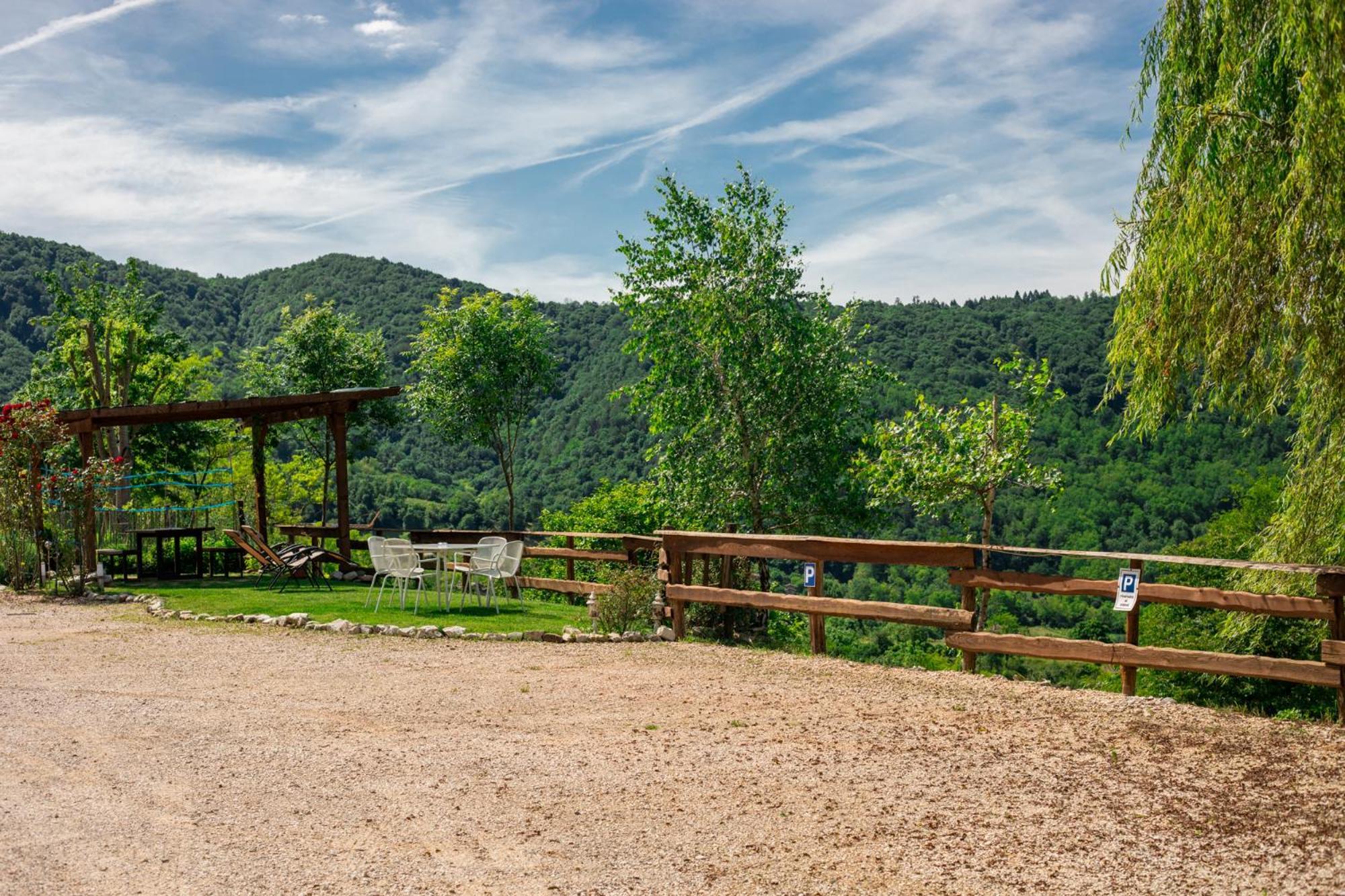 Agriturismo Riva Dei Coz Sequsino Exteriér fotografie